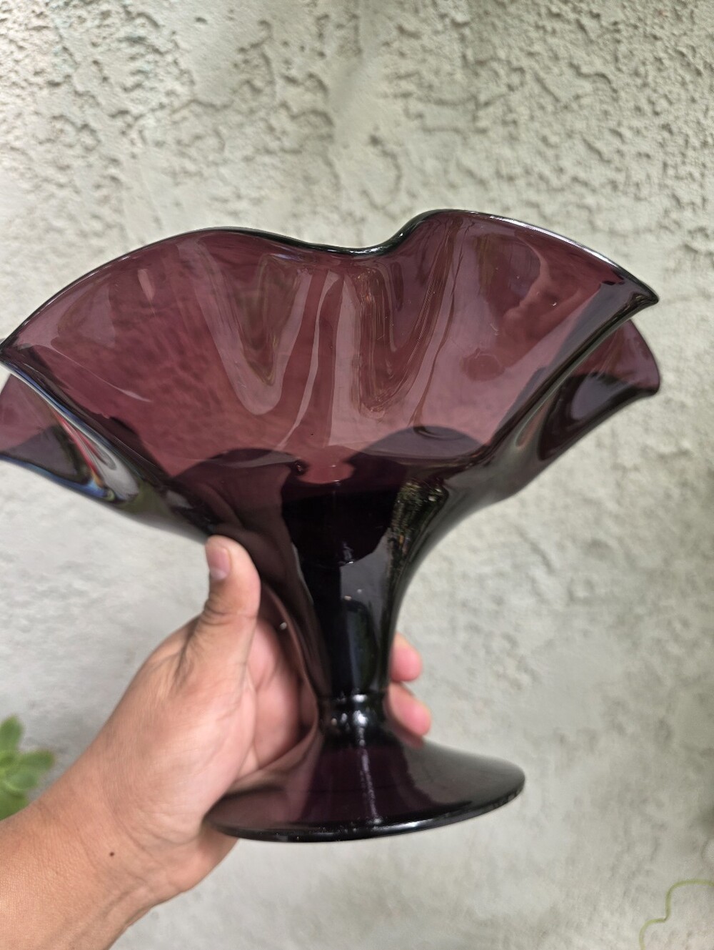 Vintage Art Glass Compote De Verre Améthyste Ruffled Bowl with Pedestal